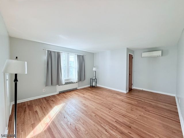 48 Broughton Ave 2, Bloomfield Twp., NJ 07003