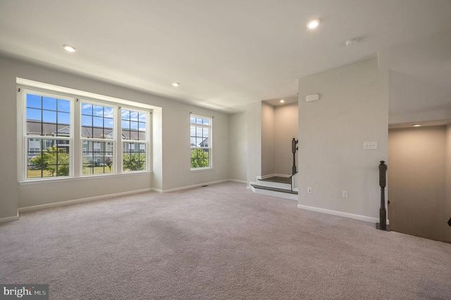 343 S PARKWAY DR, Middletown, DE 19709