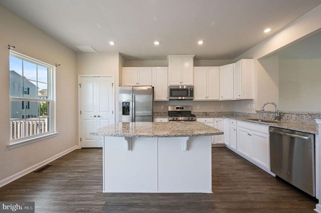 343 S PARKWAY DR, Middletown, DE 19709