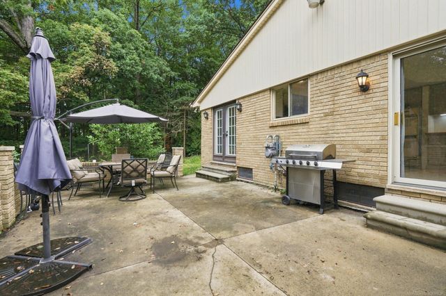 47795 Anna Court, Shelby Twp, MI 48315