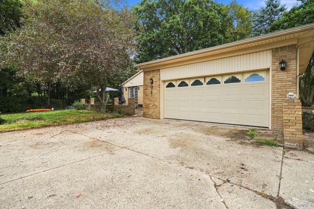 47795 Anna Court, Shelby Twp, MI 48315