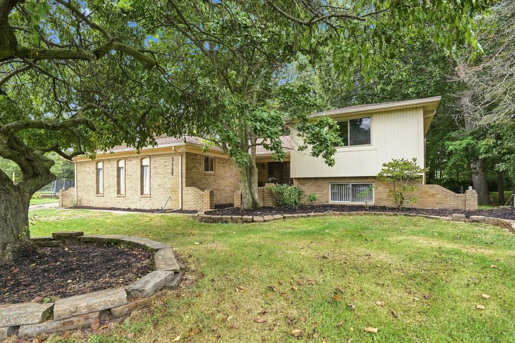 47795 Anna Court, Shelby Twp, MI 48315