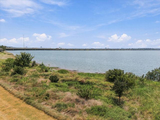 1814 Waterwalk Drive, Rowlett, TX 75088