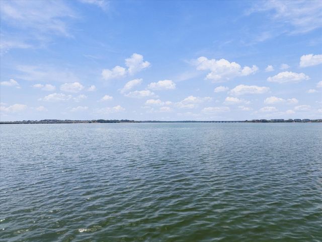 1814 Waterwalk Drive, Rowlett, TX 75088