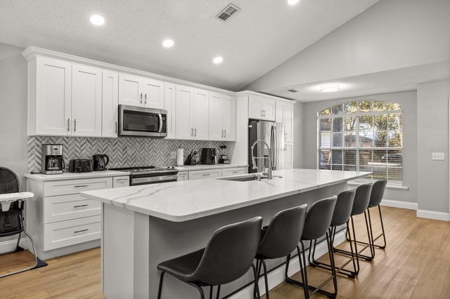 4411 WHITE OAK CIRCLE, Kissimmee, FL 34746