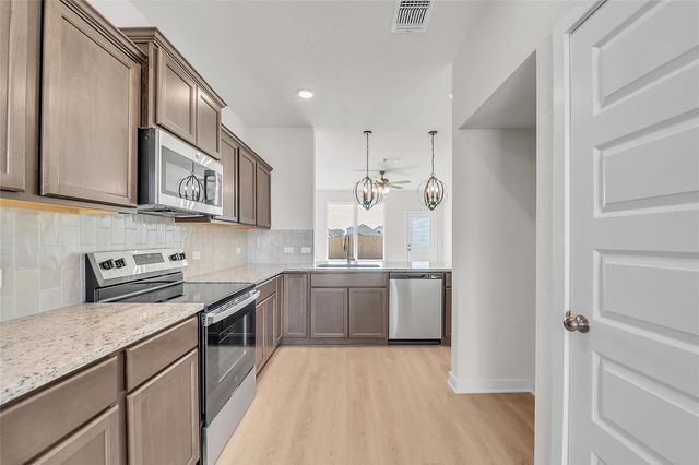 308 Boatright BLVD, Jarrell, TX 76537