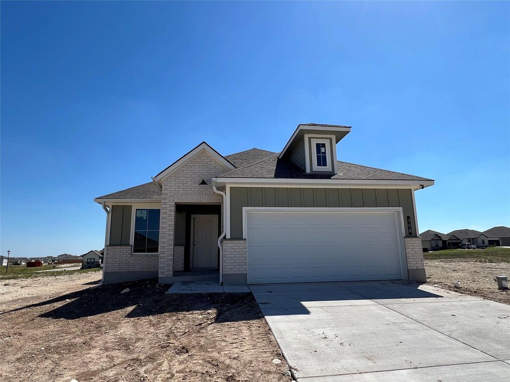 308 Boatright BLVD, Jarrell, TX 76537