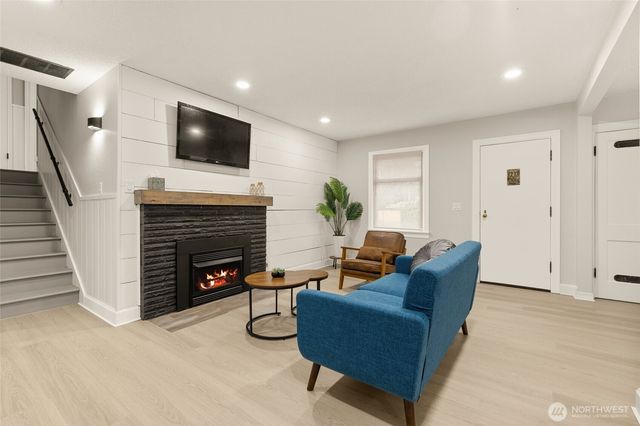 2010 13th Avenue NW, Puyallup, WA 98371