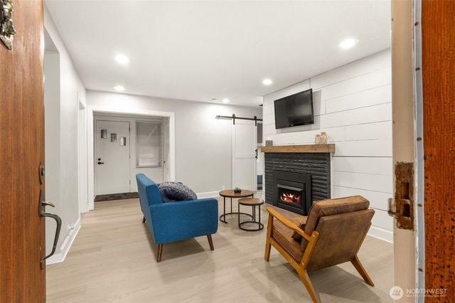 2010 13th Avenue NW, Puyallup, WA 98371