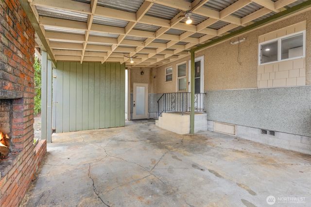 2010 13th Avenue NW, Puyallup, WA 98371