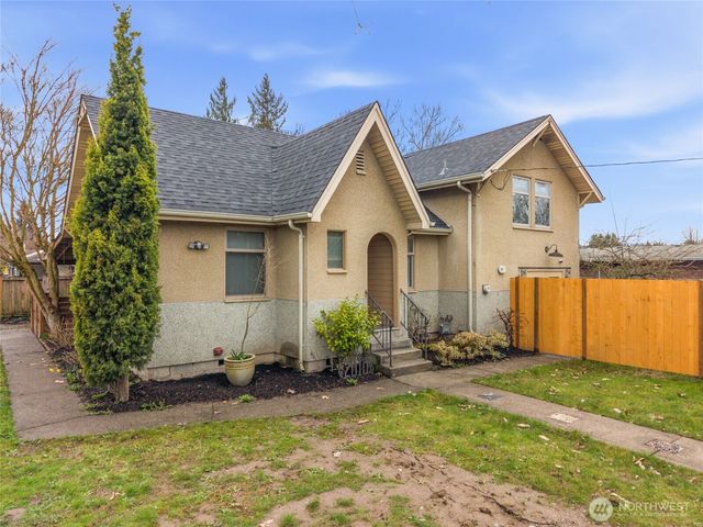 2010 13th Avenue NW, Puyallup, WA 98371