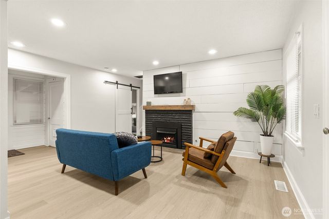 2010 13th Avenue NW, Puyallup, WA 98371