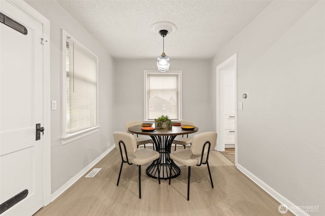 2010 13th Avenue NW, Puyallup, WA 98371