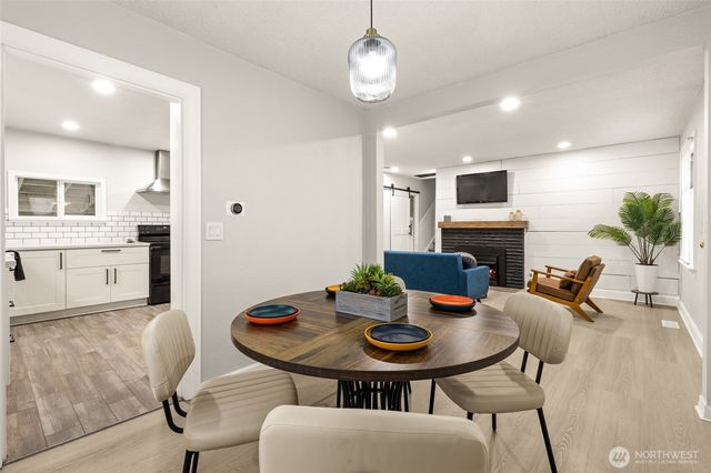 2010 13th Avenue NW, Puyallup, WA 98371