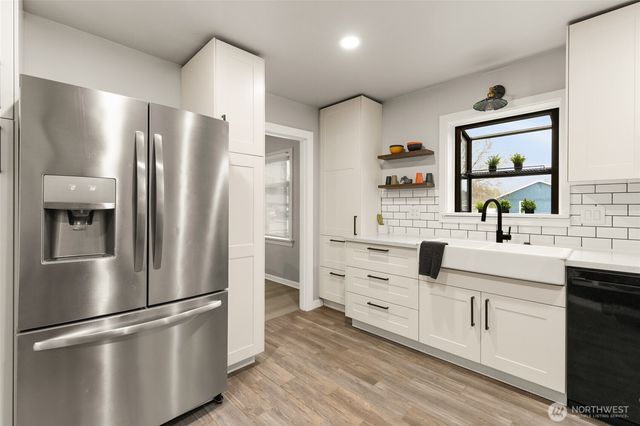 2010 13th Avenue NW, Puyallup, WA 98371