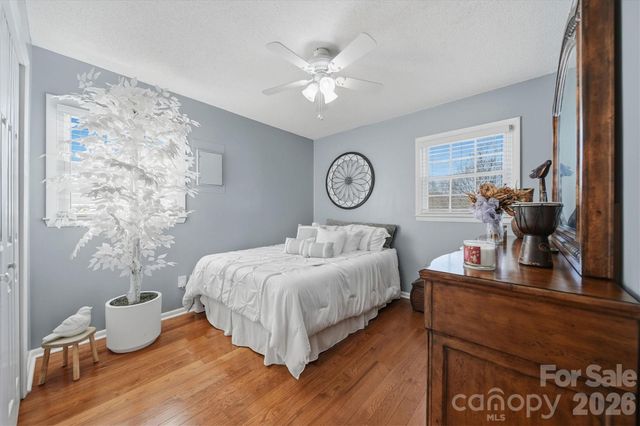 1118 N Frye Avenue, Newton, NC 28658