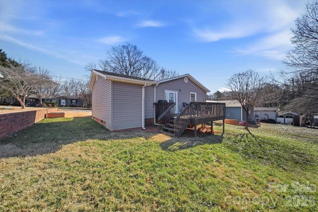 1118 N Frye Avenue, Newton, NC 28658