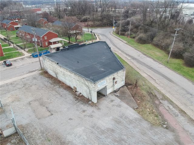 97 Helen St, Mckees Rocks, PA 15136