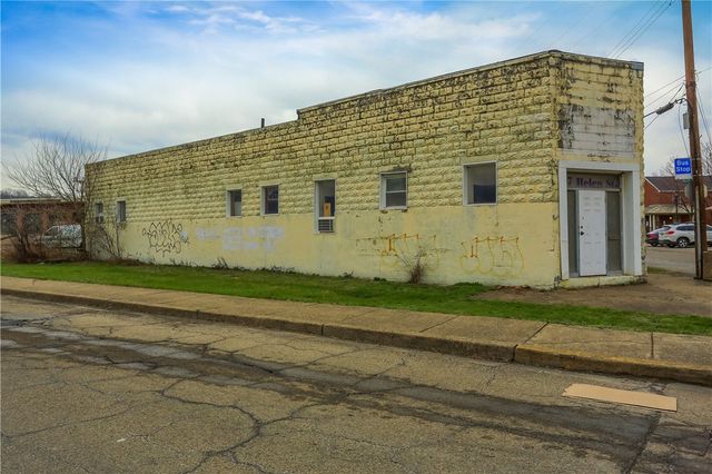 97 Helen St, Mckees Rocks, PA 15136