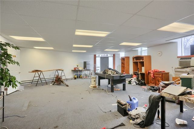 97 Helen St, Mckees Rocks, PA 15136