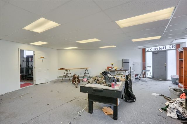 97 Helen St, Mckees Rocks, PA 15136