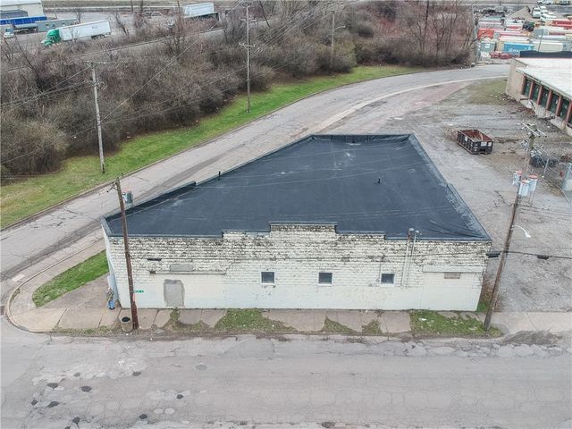 97 Helen St, Mckees Rocks, PA 15136