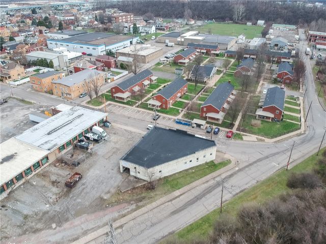 97 Helen St, Mckees Rocks, PA 15136