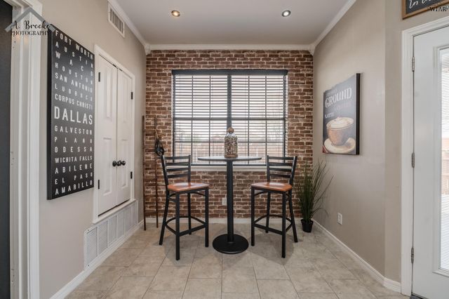 12 WORTHINGTON COURT, Wichita Falls, TX 76306