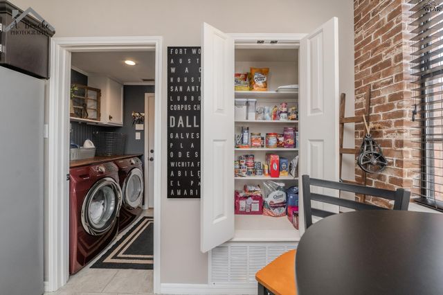 12 WORTHINGTON COURT, Wichita Falls, TX 76306