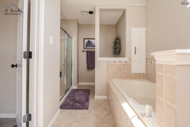 12 WORTHINGTON COURT, Wichita Falls, TX 76306