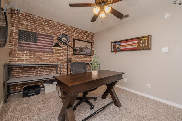 12 WORTHINGTON COURT, Wichita Falls, TX 76306