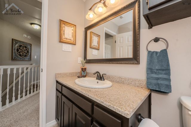 12 WORTHINGTON COURT, Wichita Falls, TX 76306