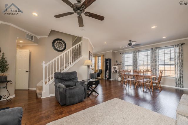 12 WORTHINGTON COURT, Wichita Falls, TX 76306