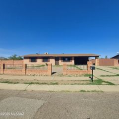 1914 W Cord Wood Court, Tucson, AZ 85746