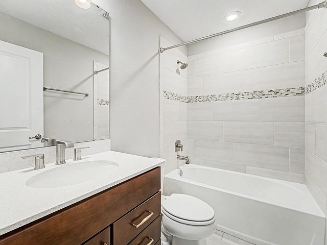 9475 IBIS GROVE BOULEVARD, Wesley Chapel, FL 33545