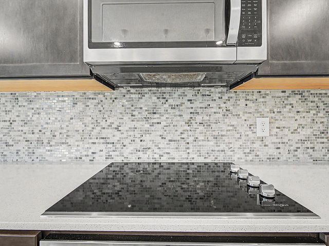 9475 IBIS GROVE BOULEVARD, Wesley Chapel, FL 33545