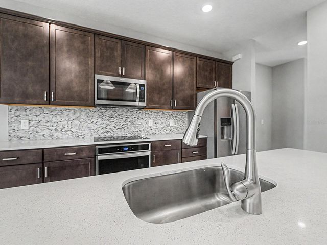 9475 IBIS GROVE BOULEVARD, Wesley Chapel, FL 33545