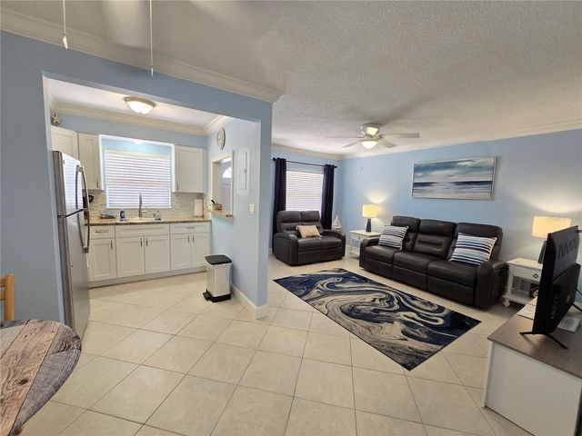 525 73RD AVENUE 2, St Pete Beach, FL 33706