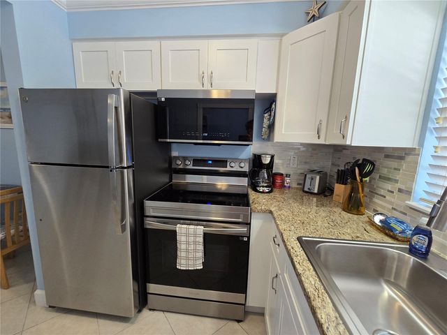 525 73RD AVENUE 2, St Pete Beach, FL 33706