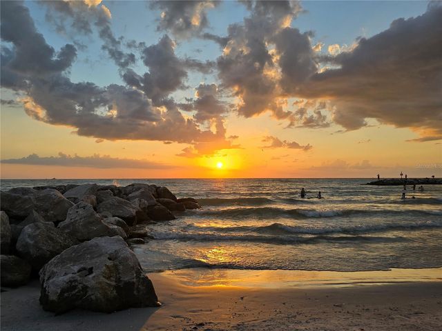 525 73RD AVENUE 2, St Pete Beach, FL 33706