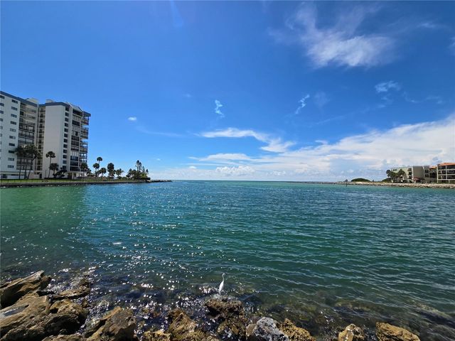 525 73RD AVENUE 2, St Pete Beach, FL 33706
