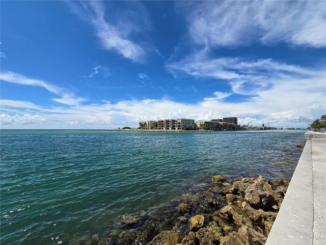 525 73RD AVENUE 2, St Pete Beach, FL 33706