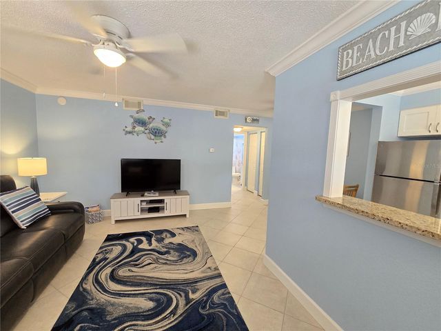 525 73RD AVENUE 2, St Pete Beach, FL 33706