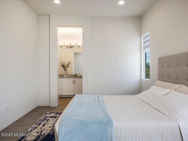 455 N Heritage Point Place, Sahuarita, AZ 85629