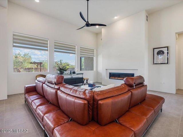 455 N Heritage Point Place, Sahuarita, AZ 85629