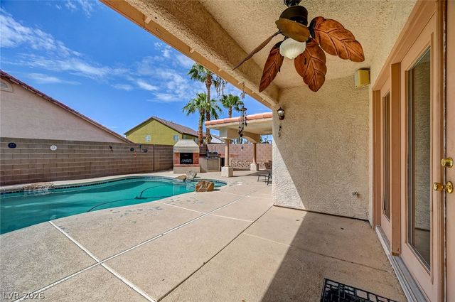 1221 Blazing Sand Street, Las Vegas, NV 89110