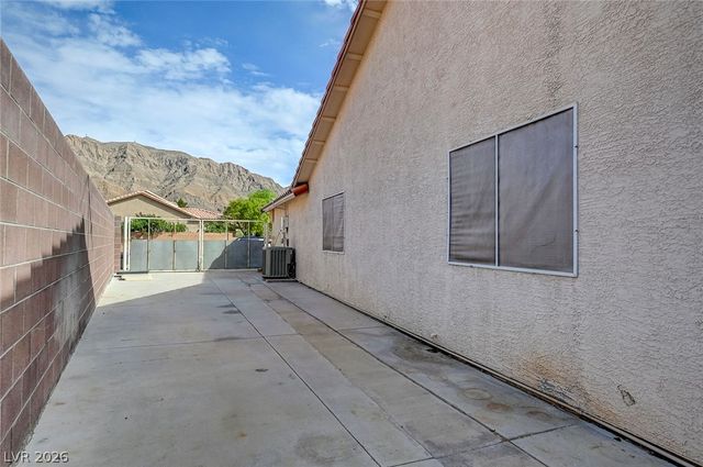 1221 Blazing Sand Street, Las Vegas, NV 89110
