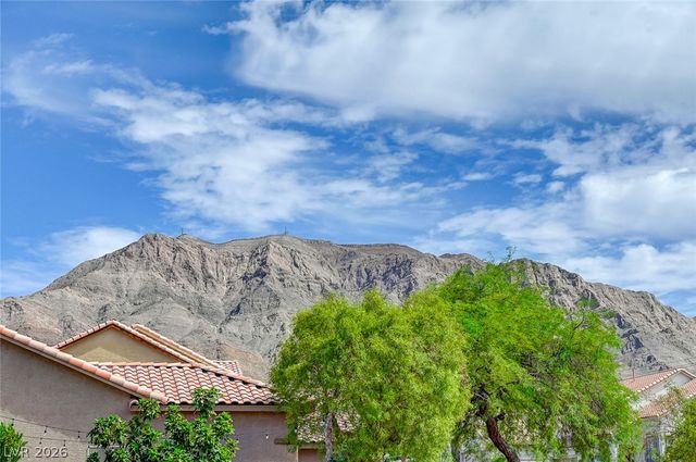 1221 Blazing Sand Street, Las Vegas, NV 89110