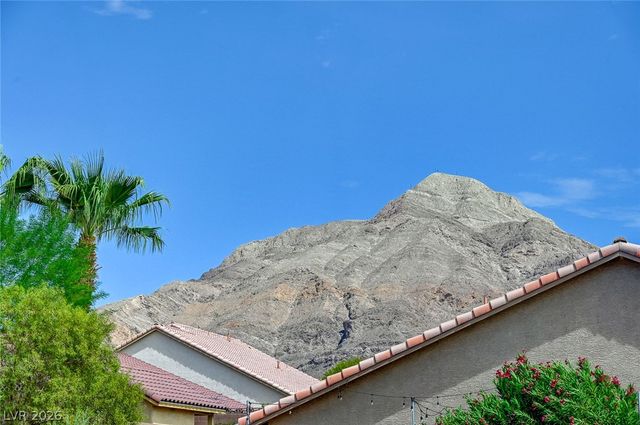 1221 Blazing Sand Street, Las Vegas, NV 89110