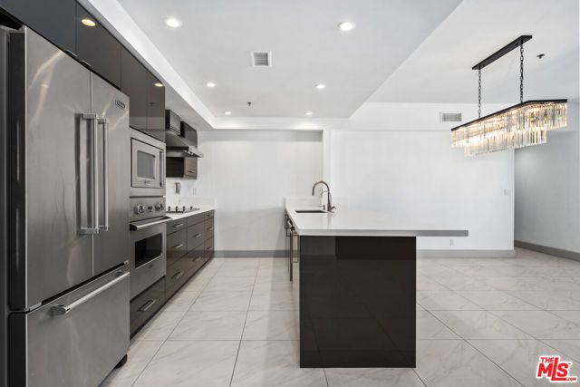 10660 Wilshire Boulevard 804, Los Angeles, CA 90024